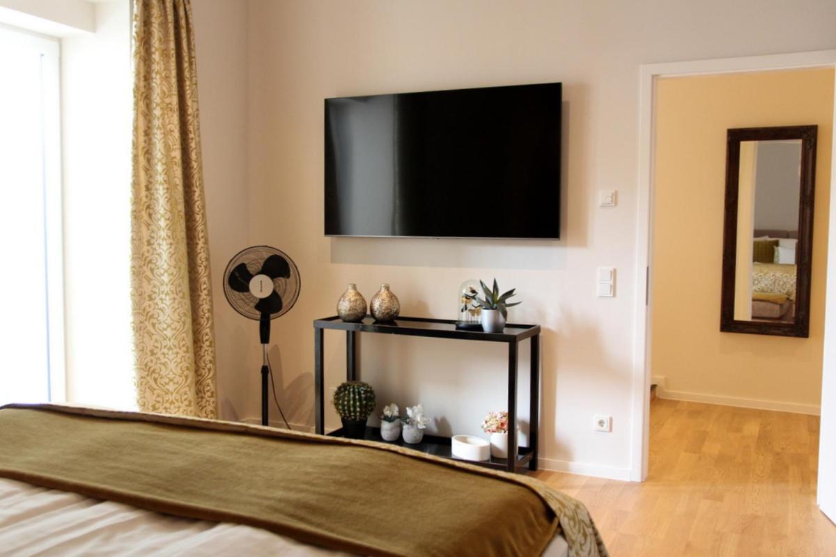 Moselromance - Luxusapartment - Grosse Terrasse - Ruhige Lage ทราเบิน-ทราร์บาค ภายนอก รูปภาพ
